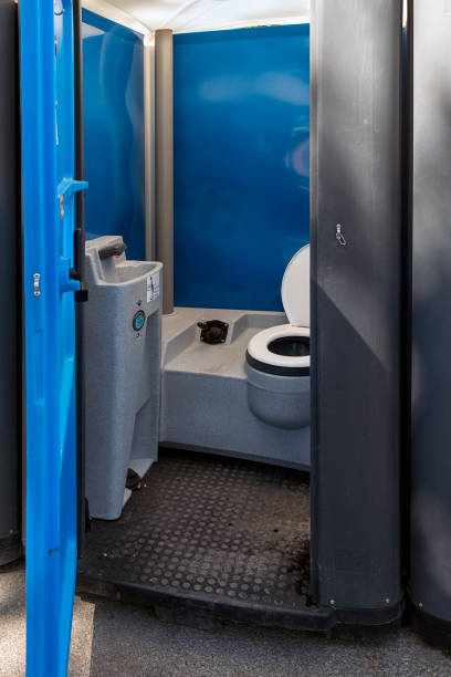 Best Luxury portable toilet rental  in Northgate, OH